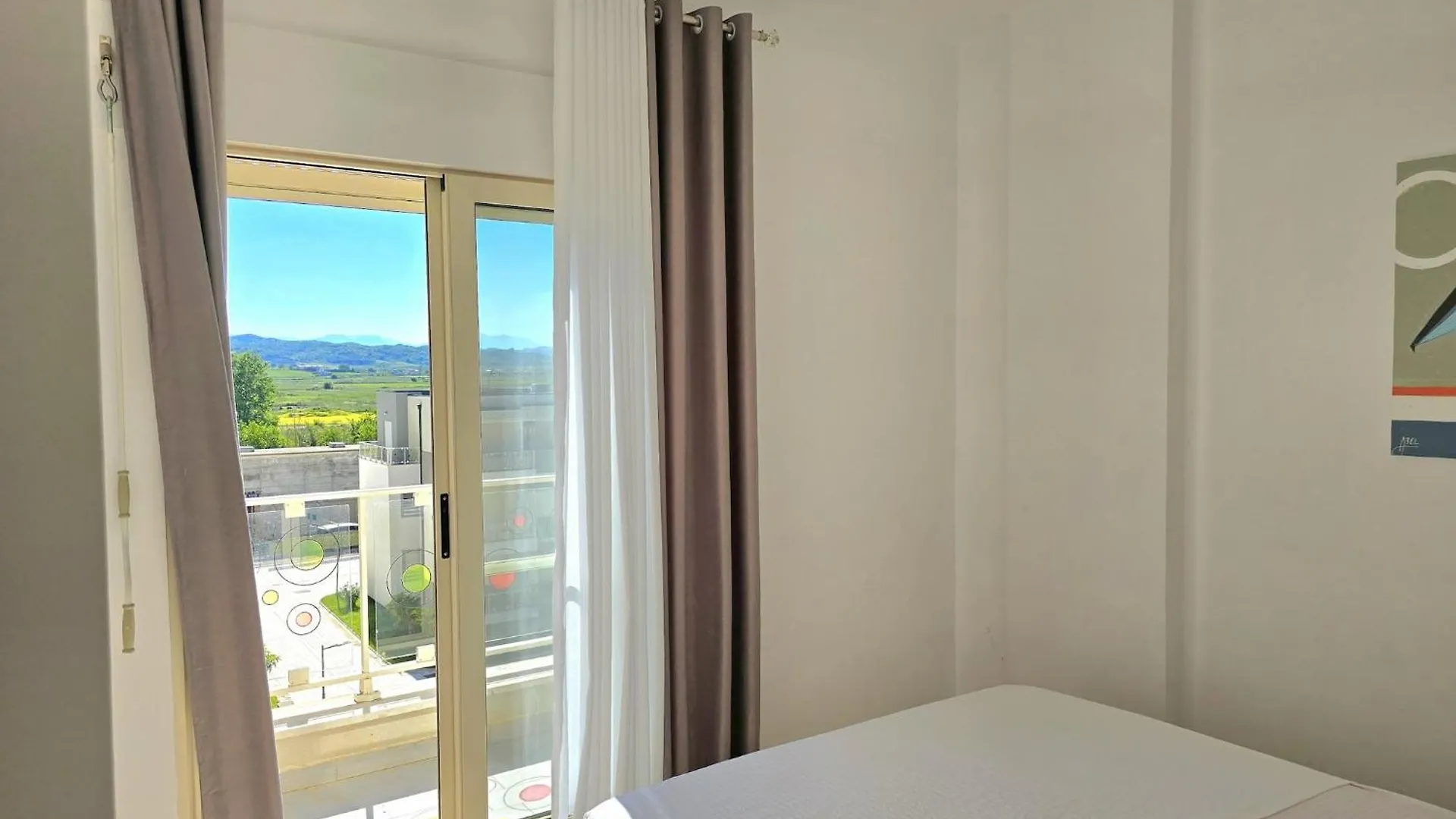 Апартаменты Elegant Penthouse With Huge Terrace Plazhi San Pietro 0*,  Албания