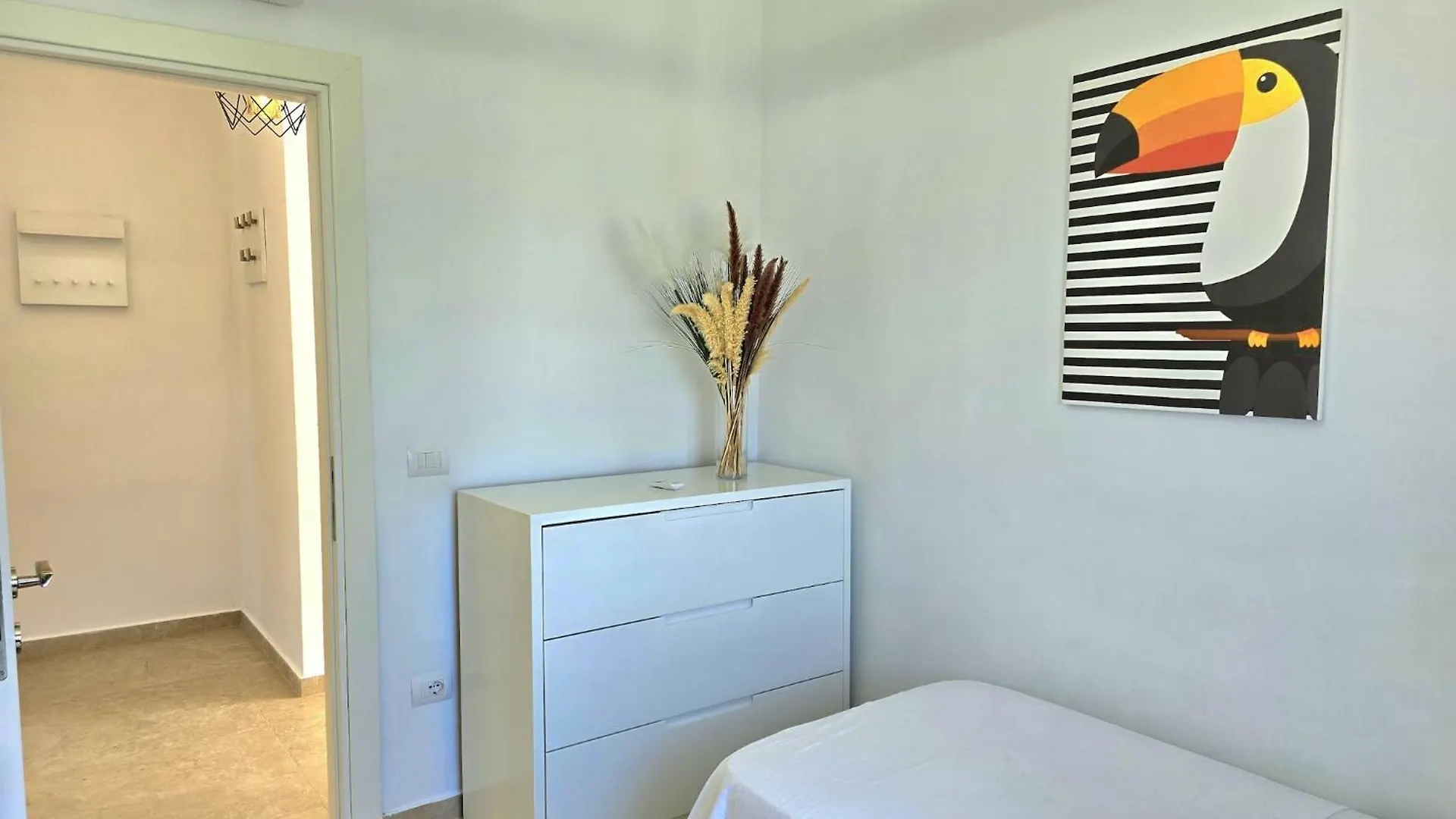 Апартаменты Elegant Penthouse With Huge Terrace Plazhi San Pietro