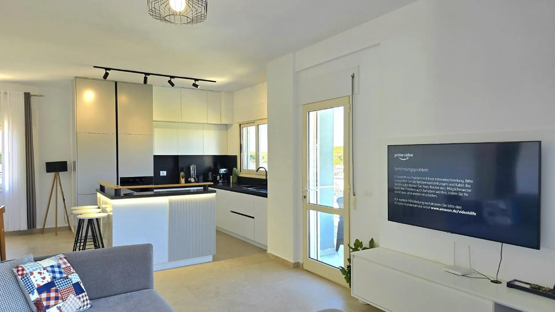 Апартаменты Elegant Penthouse With Huge Terrace Plazhi San Pietro